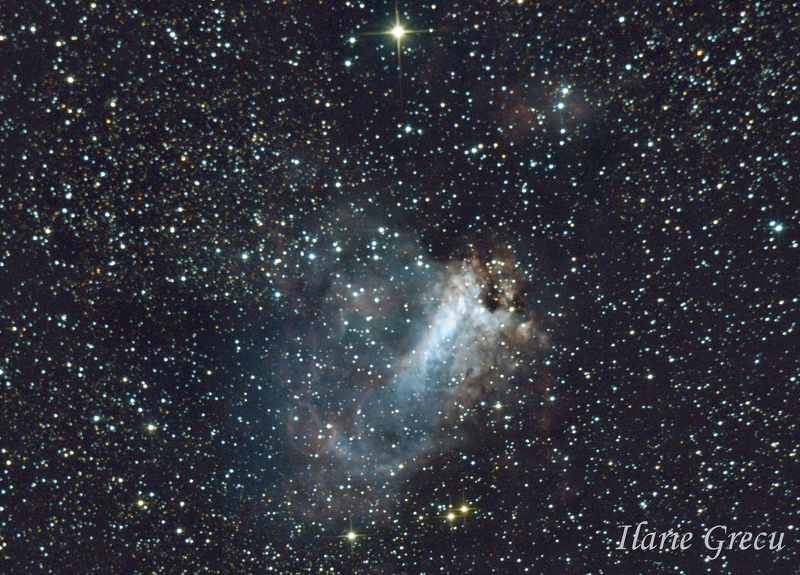 M17, Omega Nebula sau Swan Nebula (prin telescop arata ca o rata) este nor de materie interstelara aflat la o distanta de aproximativ 5000 de ani lumina in constelatia Sagetator. Una din cele mai mari mase formatoare de stele din galaxia noastra, nebuloasa este aproximata la 800 mase solare. Expunere: 31x1min, ISO 4000 sursa: wiki 1082196_546596248708931_230289197_o.jpg