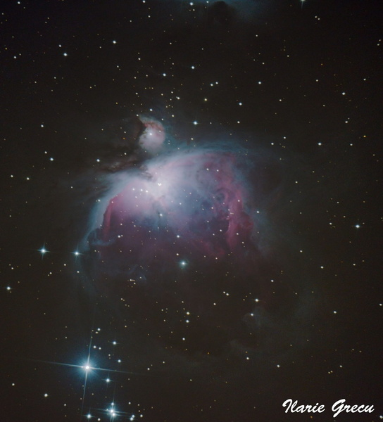 Nebuloasa din Orion (Messier 42) este una din putinele obiecte vizibile cu ochiul liber pe un cer negru. Este situata la sud de centura lui Orion la o distanta de 1340 de ani lumina de noi. Hubble a descoperit in jur de 150 de discuri protoplanetare (sisteme solare in formare) si multe alte stele tinere create in nebuloasa. Sursa: Wiki. Frame-uri trase 70x30 secunde ISO1600 m42_igrecu_1796745_635812286453993_400202116_o.jpg
